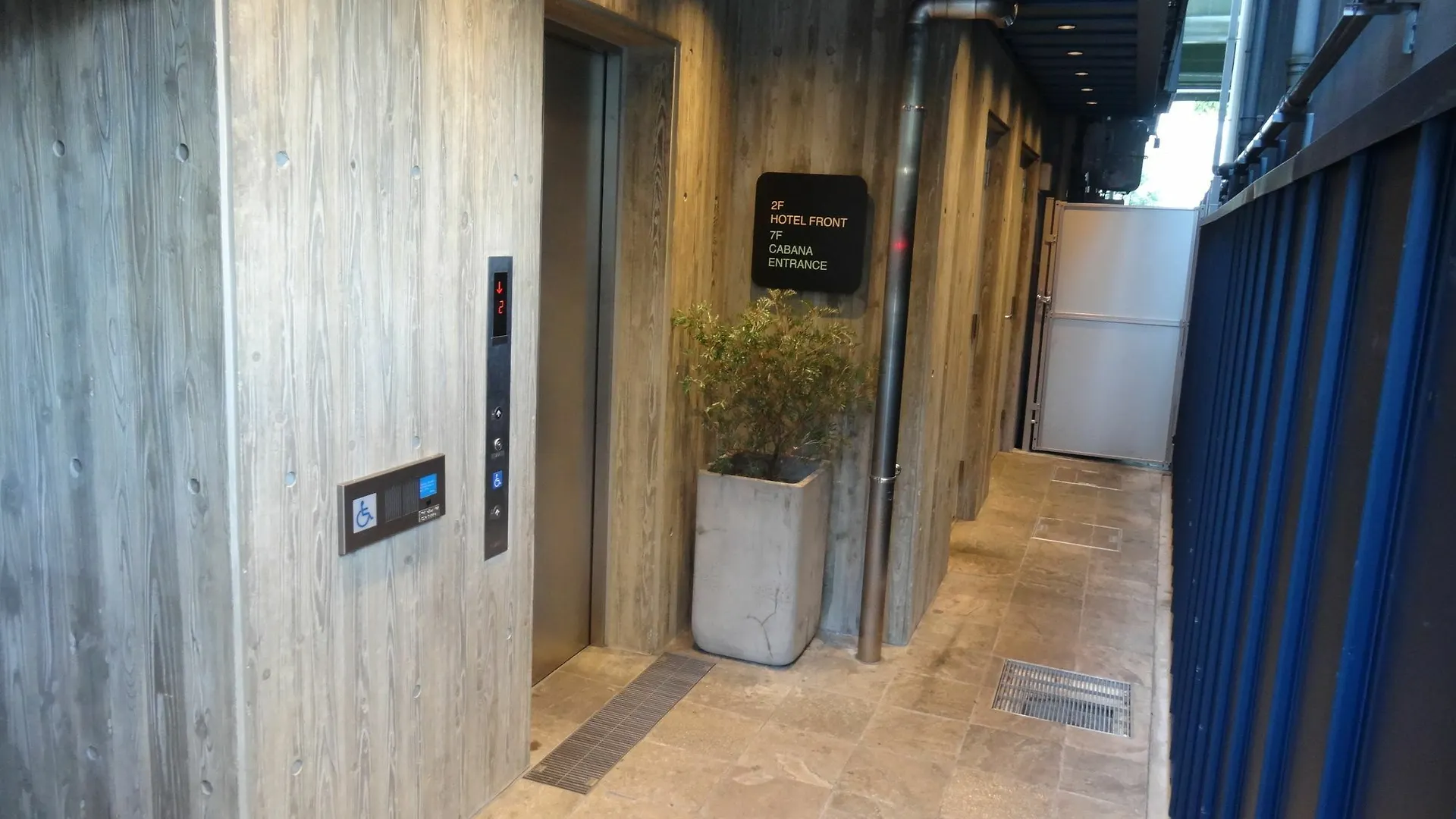 The Wall Hotel Osaka