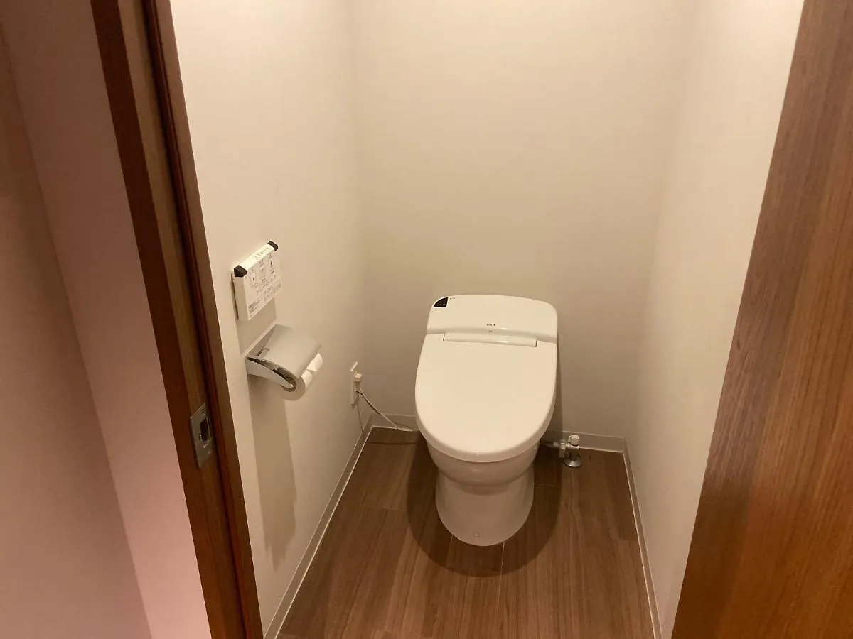 The Wall Hotel Osaka 4*,  Japan